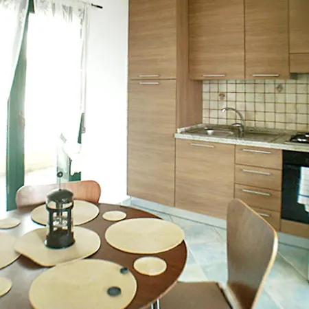 Casa de Férias House With 3 Bedrooms In Brancaleone With Wonderful Sea View Furnished Garden And Wifi Brancaleone Superiore