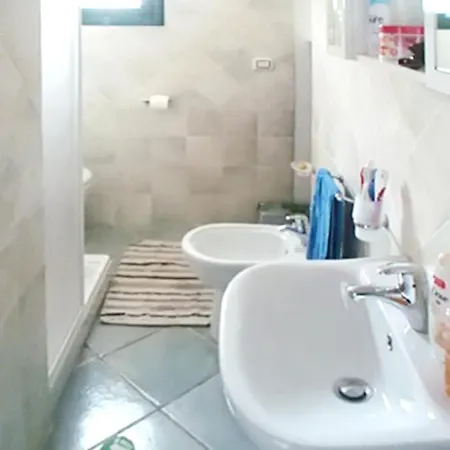Casa de Férias House With 3 Bedrooms In Brancaleone With Wonderful Sea View Furnished Garden And Wifi *